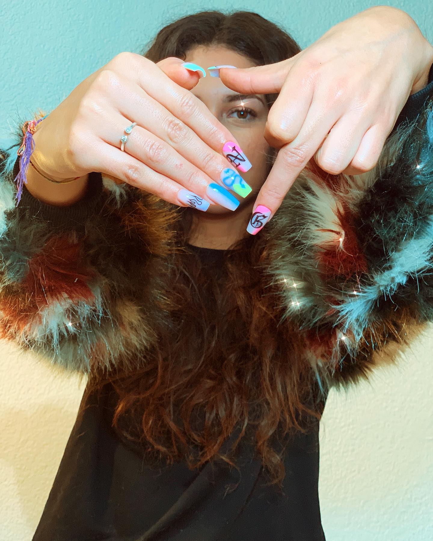Trabajo New Glow Nails